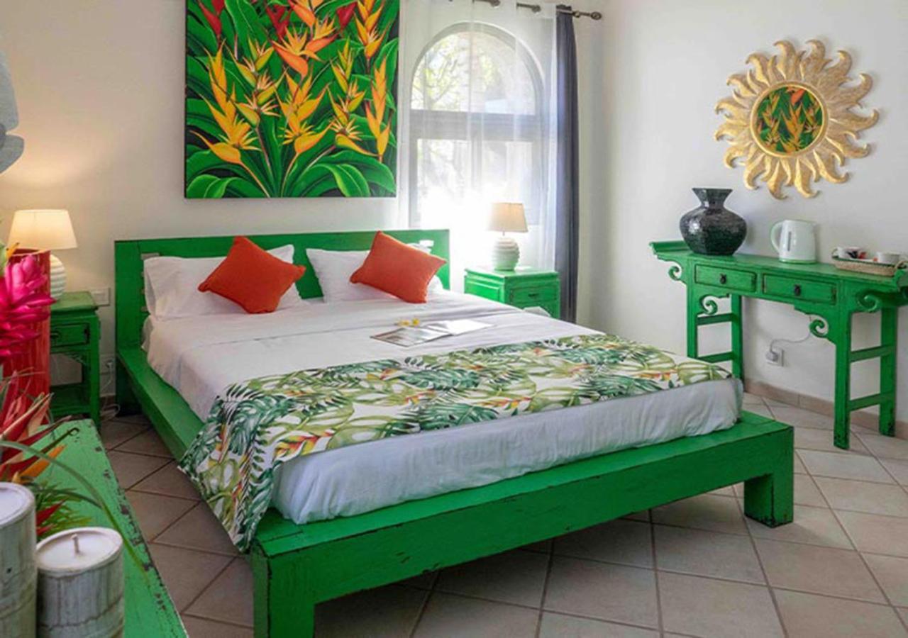 Hacienda Plaza Hotel Pereybere Beach Esterno foto