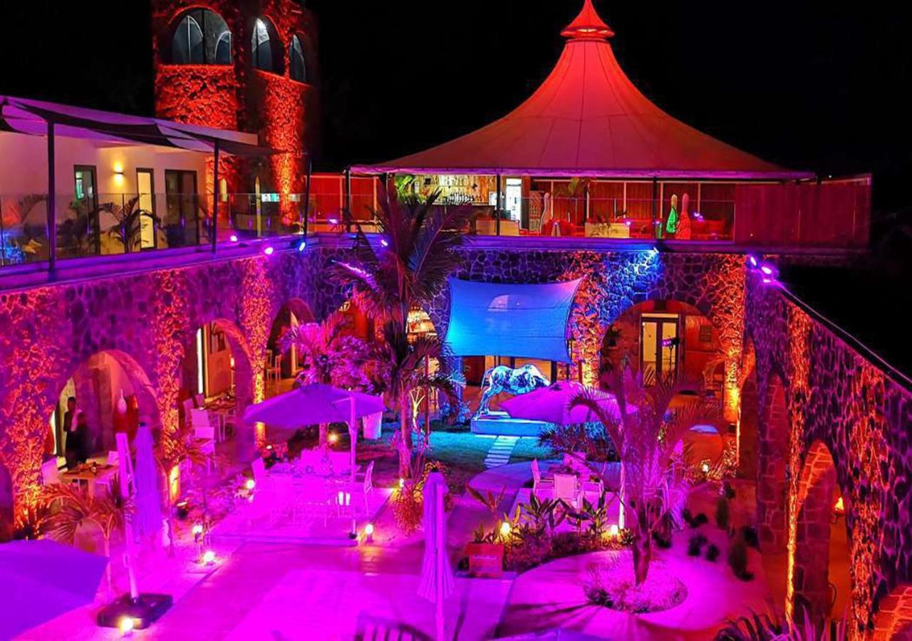 Hacienda Plaza Hotel Pereybere Beach Esterno foto