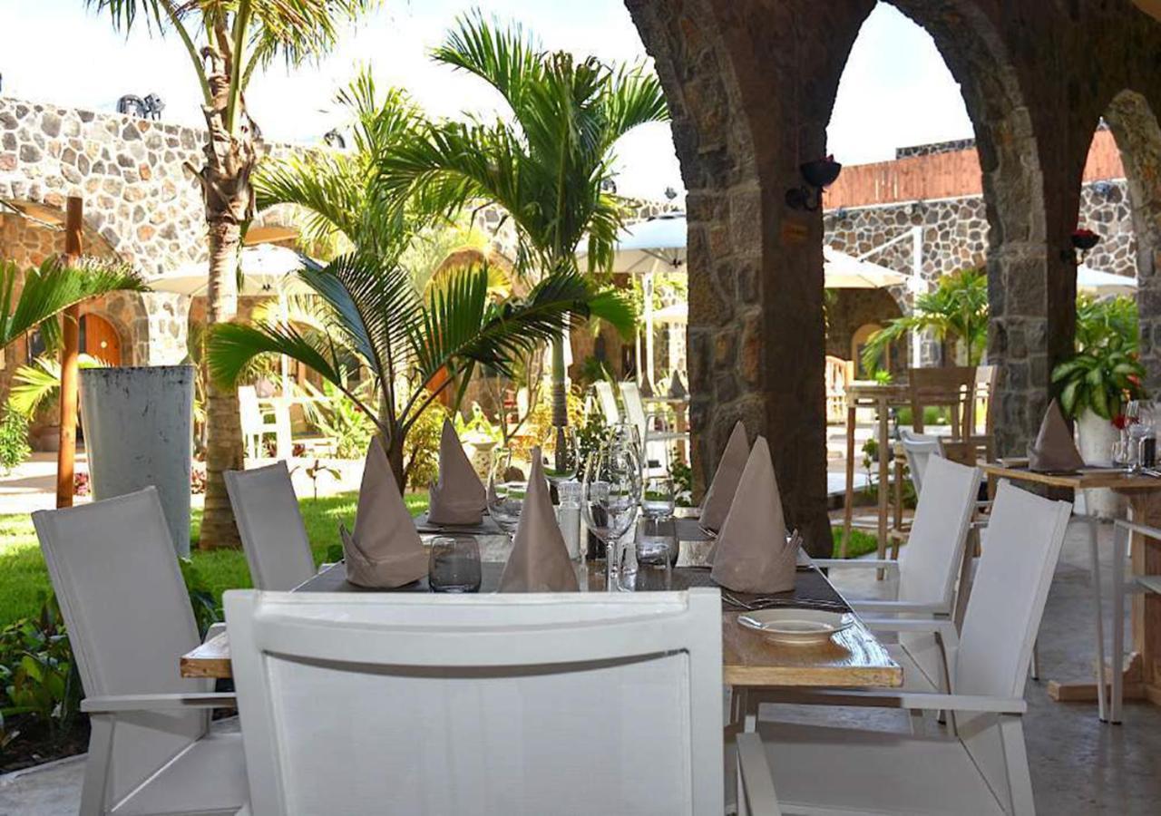 Hacienda Plaza Hotel Pereybere Beach Esterno foto
