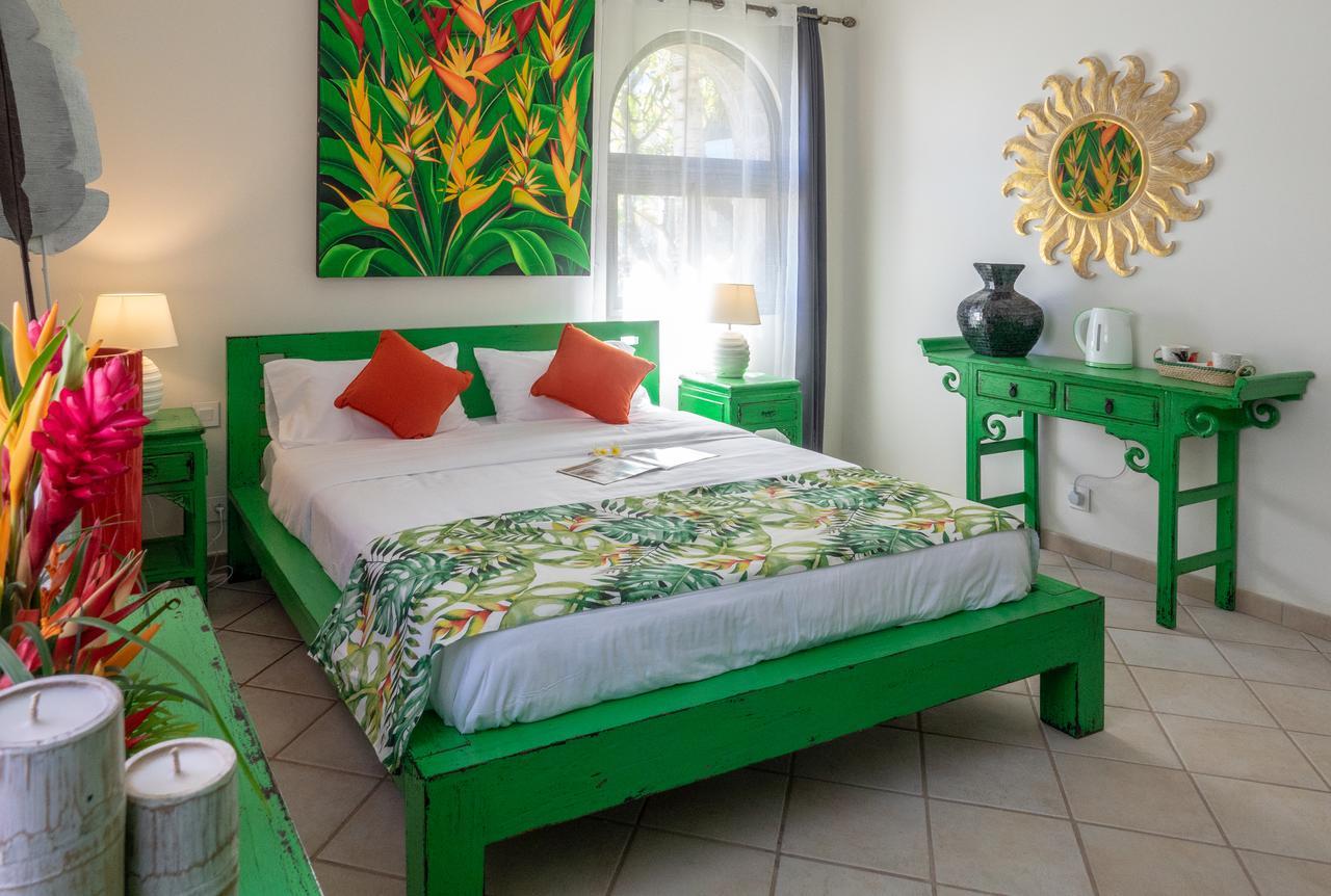 Hacienda Plaza Hotel Pereybere Beach Esterno foto
