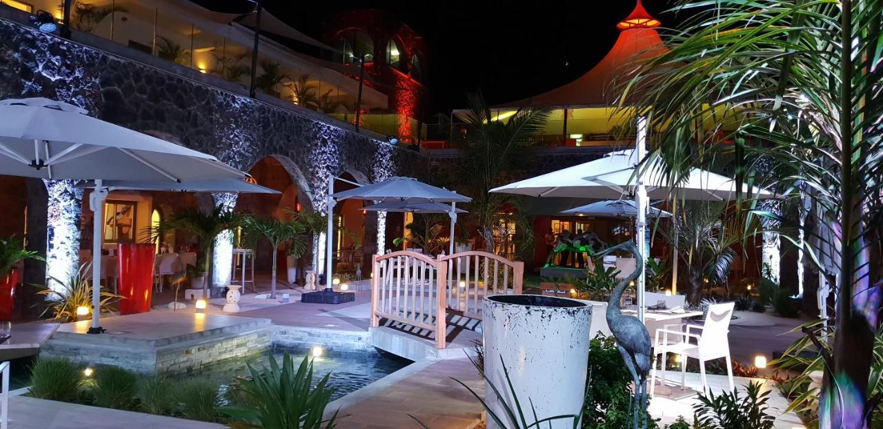 Hacienda Plaza Hotel Pereybere Beach Esterno foto